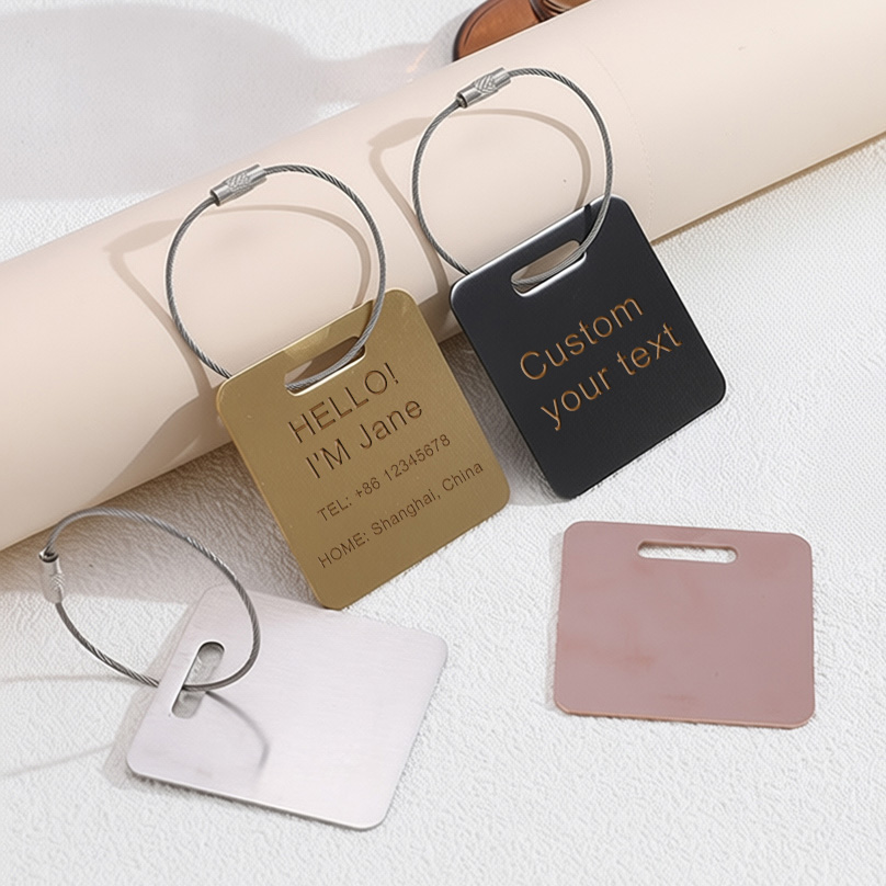 Travel Accessories Store - Étiquette de bagage personnalisée avec gravure